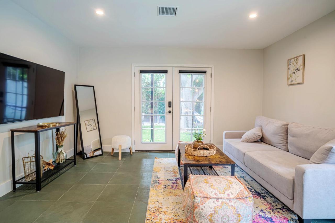 Serene 1 Bed Guest House With Patio Sleeps 6 Los Angeles Exterior photo